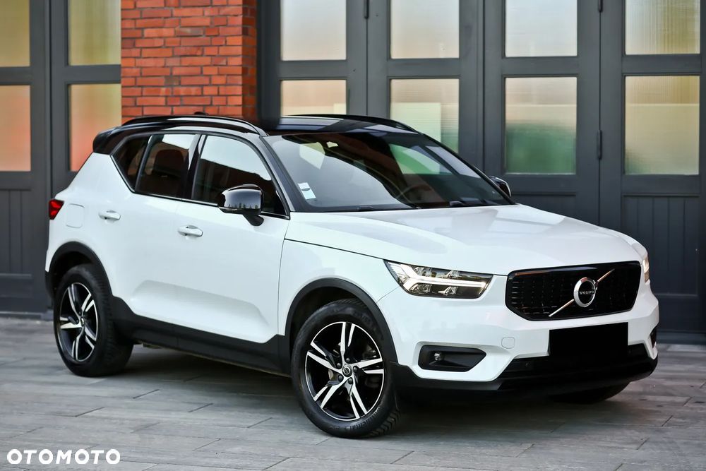 Volvo XC 40 D4 AWD Geartronic R-Design - 1
