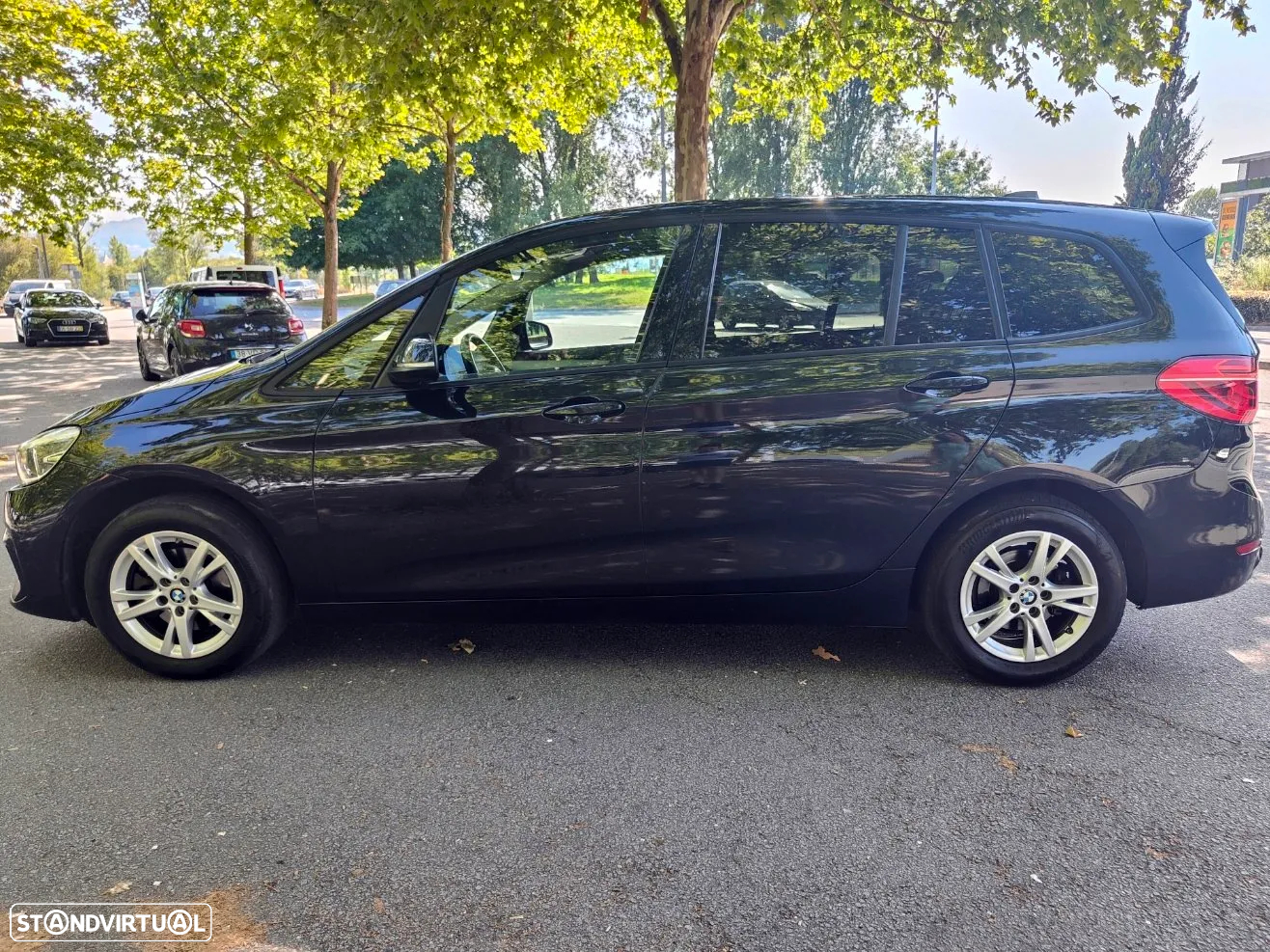 BMW 216 Gran Tourer i 7L Line Luxury - 7