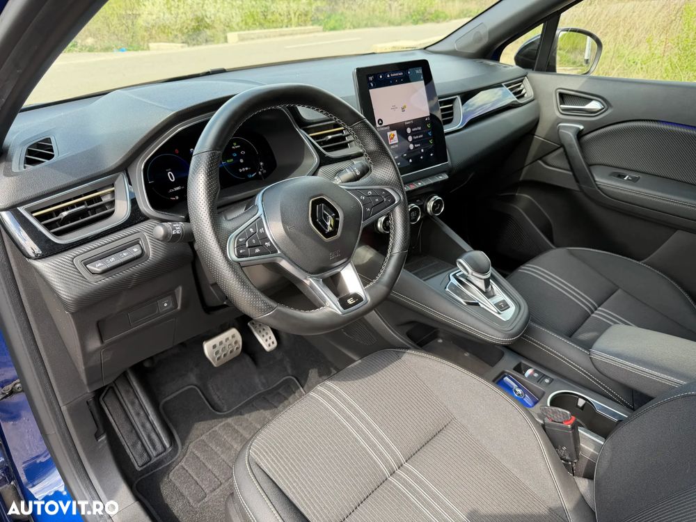 Renault Captur PHEV 160 Engineered - 11