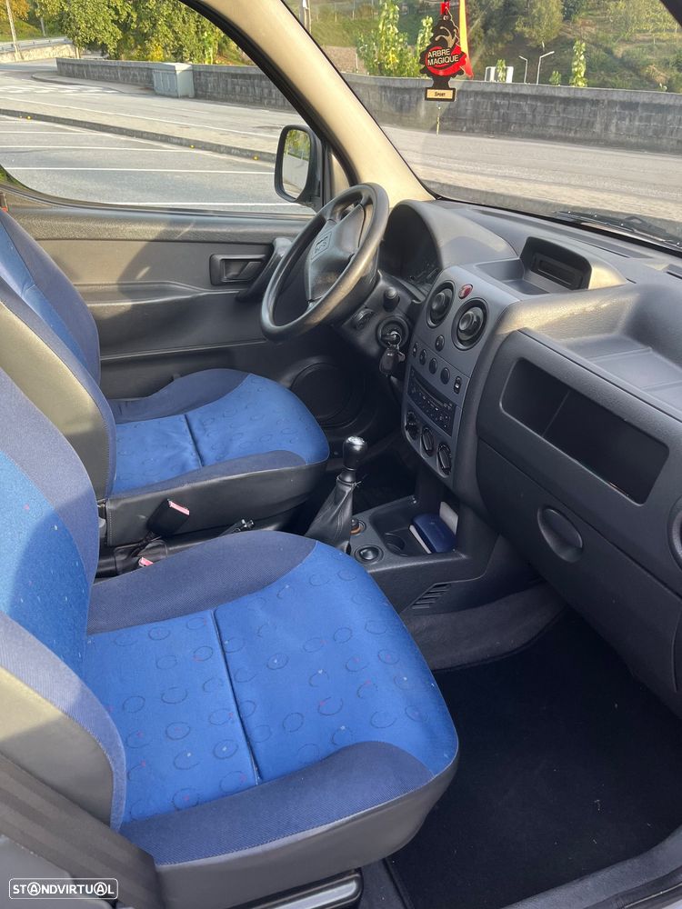 Peugeot Partner 2.0 HDi VTC - 11