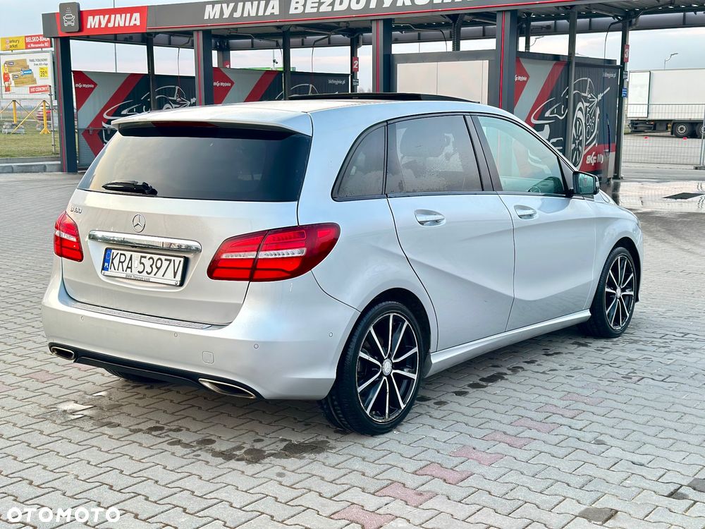 Mercedes-Benz Klasa B 180 7G-DCT AMG Line - 6