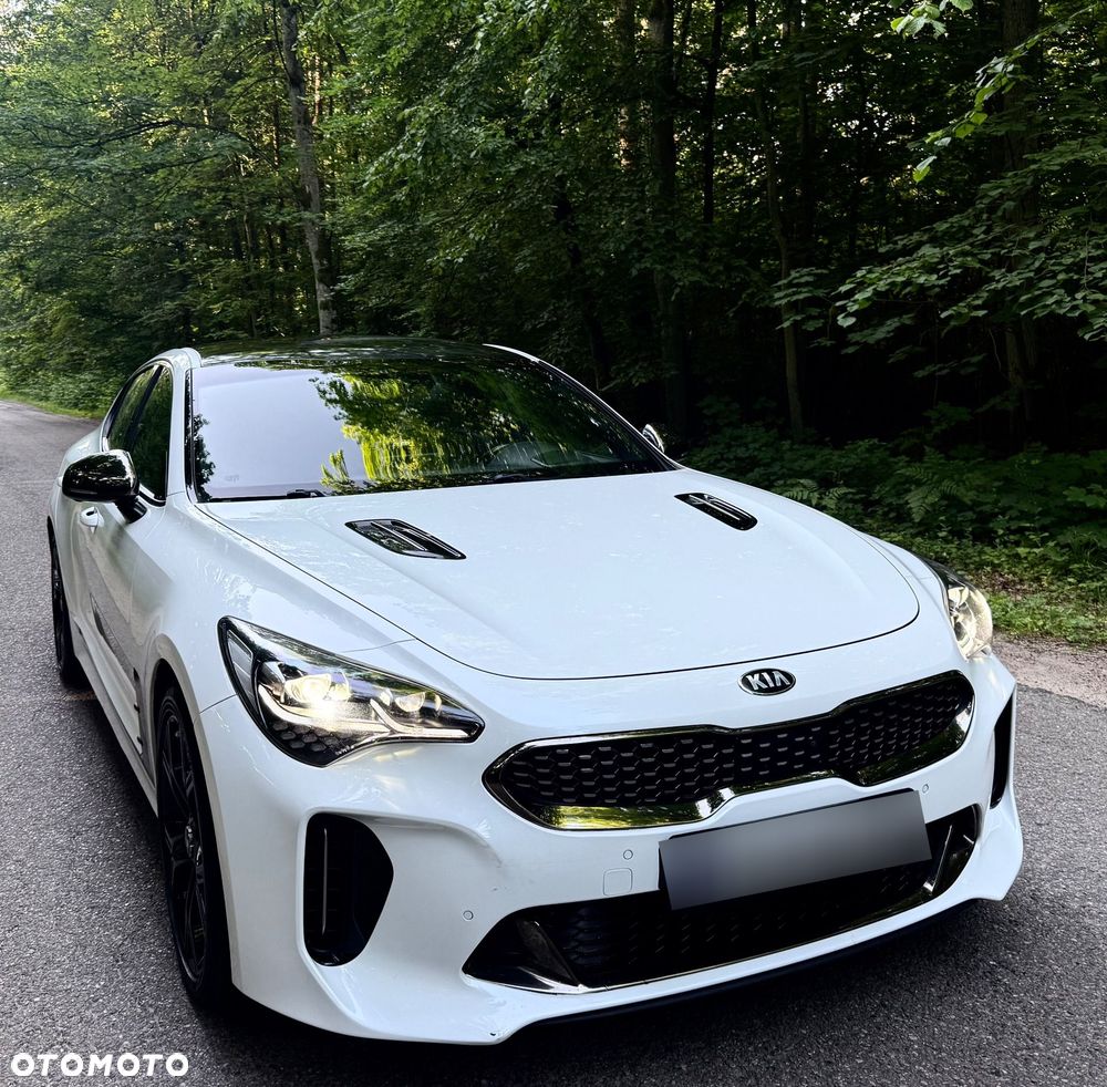Kia Stinger - 2