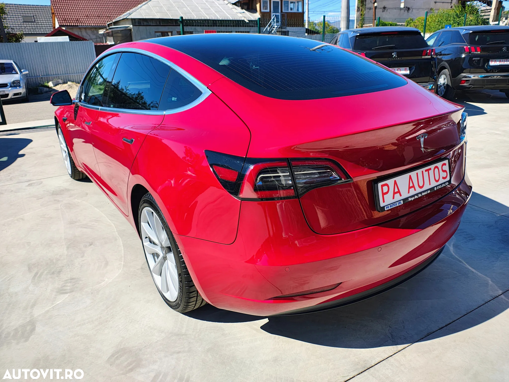 Tesla Model 3 Standard Reichweite Plus Hinterradantrieb - 3