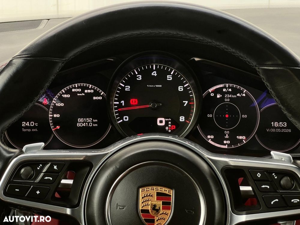 Porsche Cayenne - 22