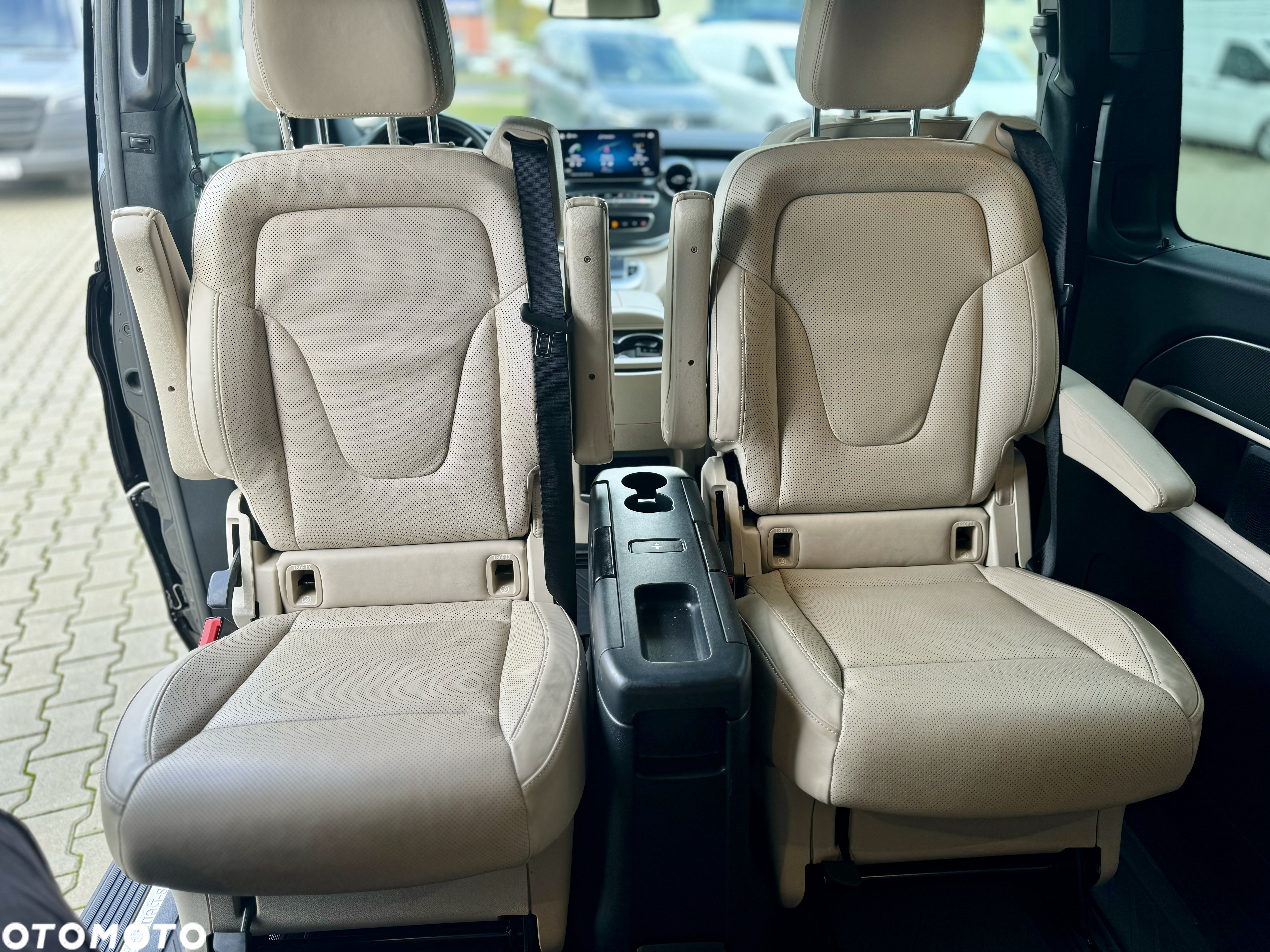 Mercedes-Benz Klasa V 300 d Exclusive 9G-Tronic (d³ugi) - 31