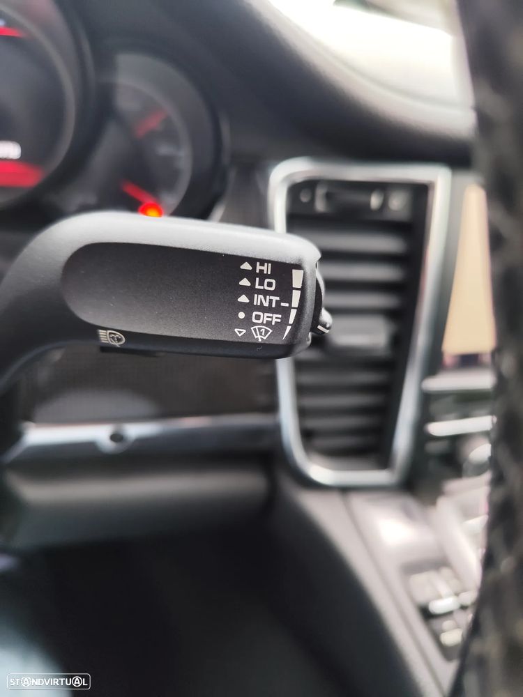 Porsche Panamera Platinum Edition - 16