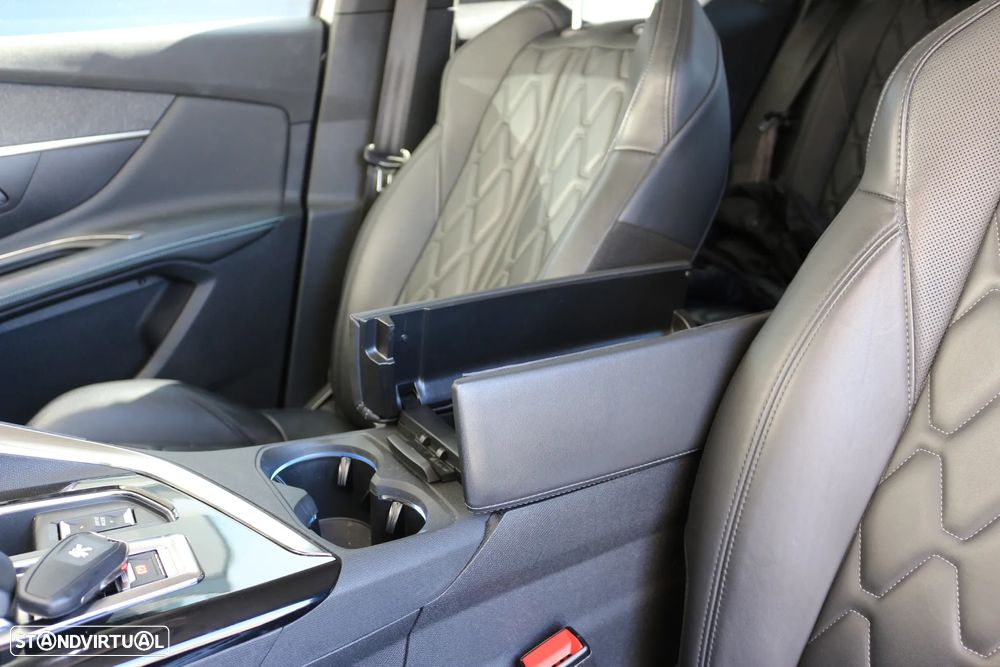 Peugeot 3008 1.6 Hybrid Allure Pack e-EAT8 - 17