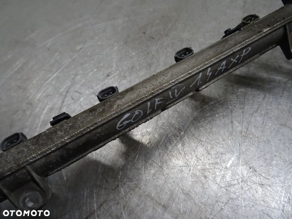 VW GOLF IV HB 3D 97-06 1.4B LISTWA WTRYSKOWA 036133319AA - 2