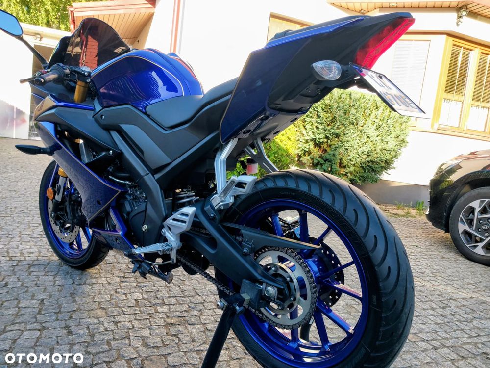 Yamaha YZF - 19