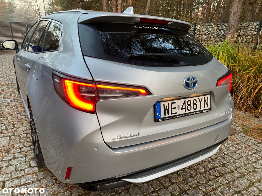 Toyota Corolla 2.0 Hybrid Executive - 6