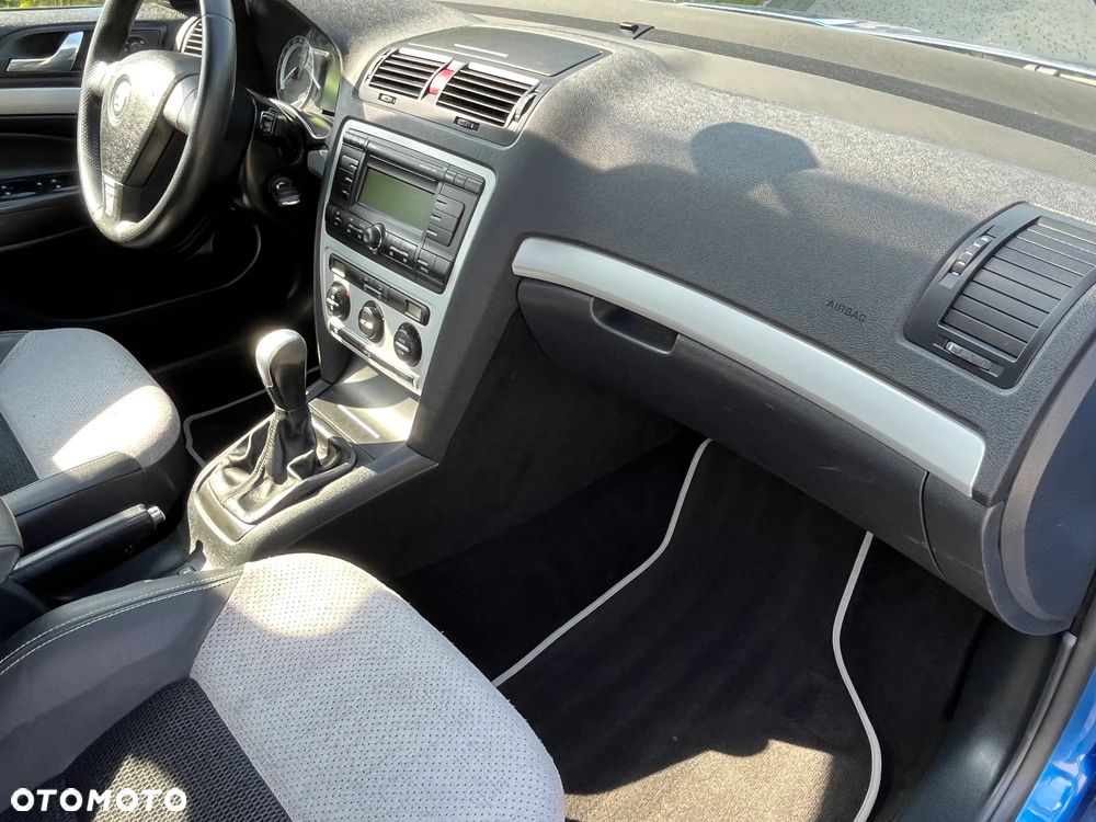 Skoda Octavia 2.0 TDI DPF RS - 13