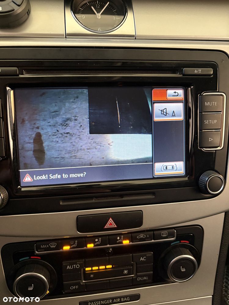 Volkswagen Passat 1.6 TDI Comfortline - 23