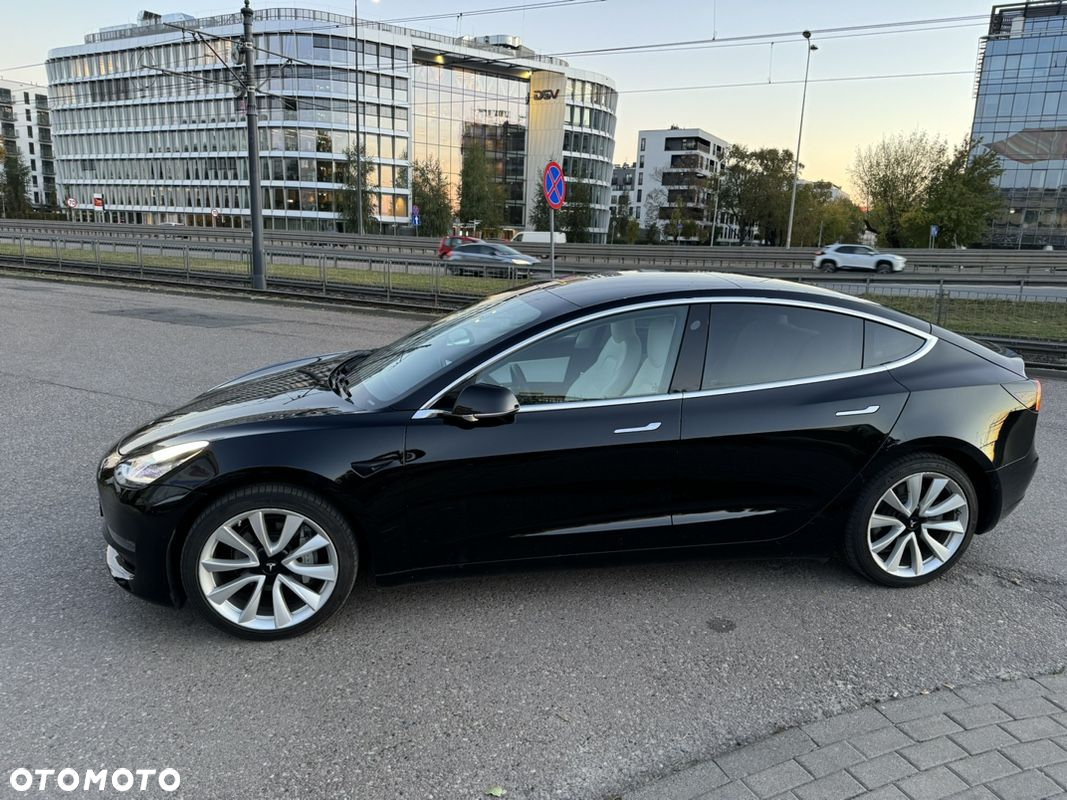 Tesla Model 3 Allradantrieb Dual Motor - 11