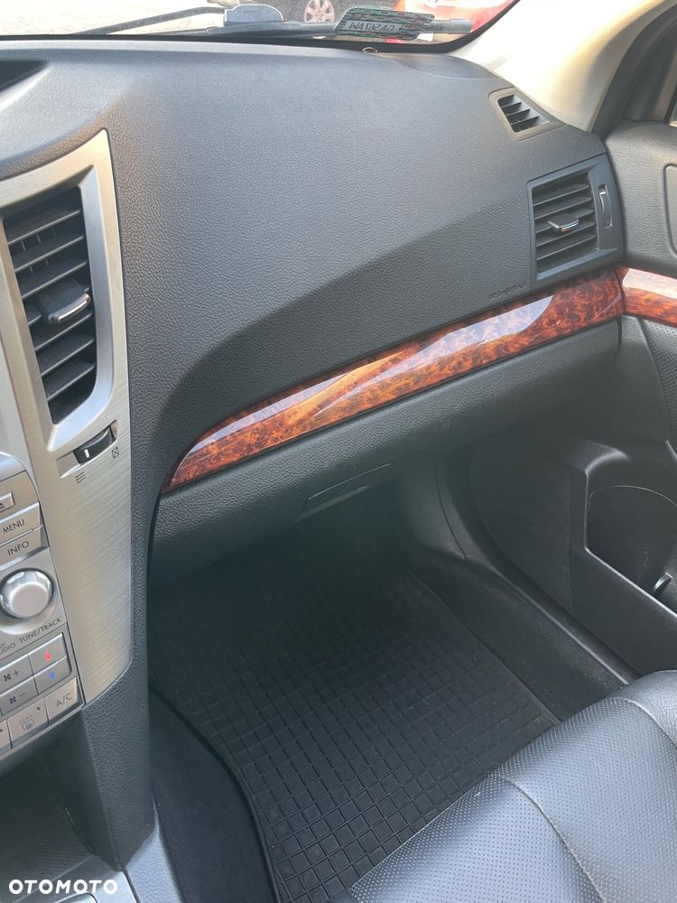Subaru Outback 3.6 R Exclusive Navi - 35
