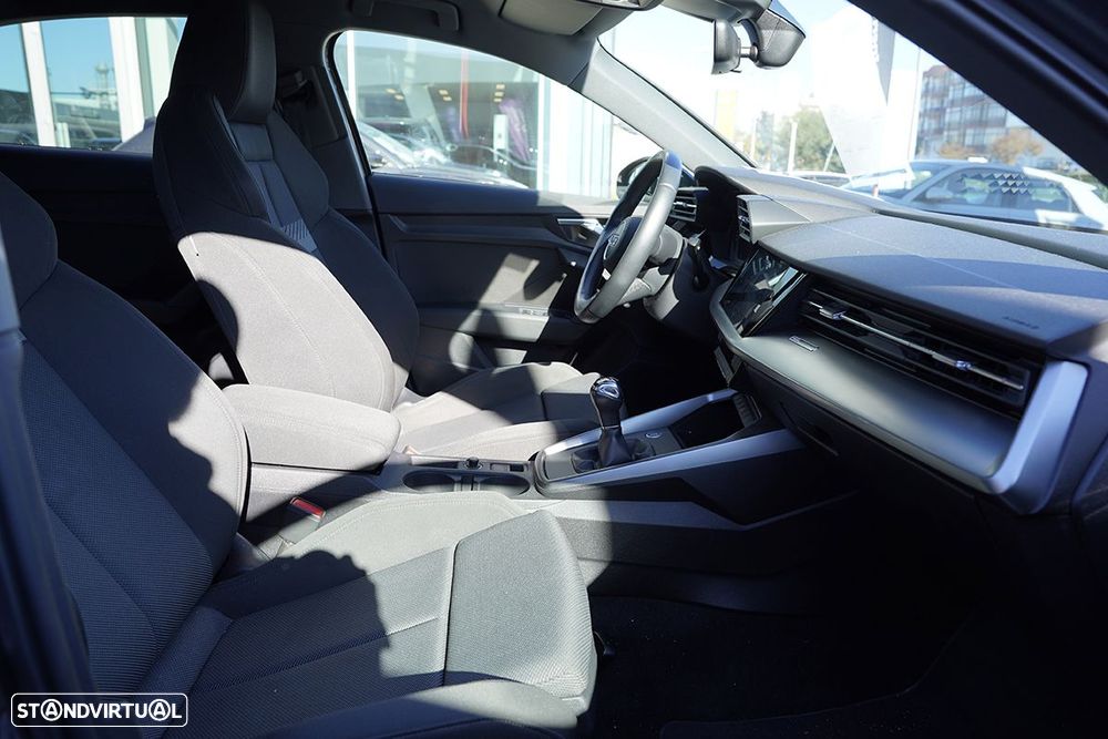 Audi A3 Limousine 30 TFSI S line - 17