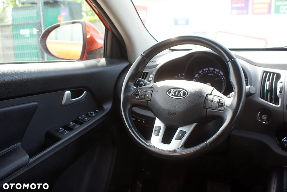 Kia Sportage 2.0 CRDI 4WD Automatik Fifa World Cup Edition - 18