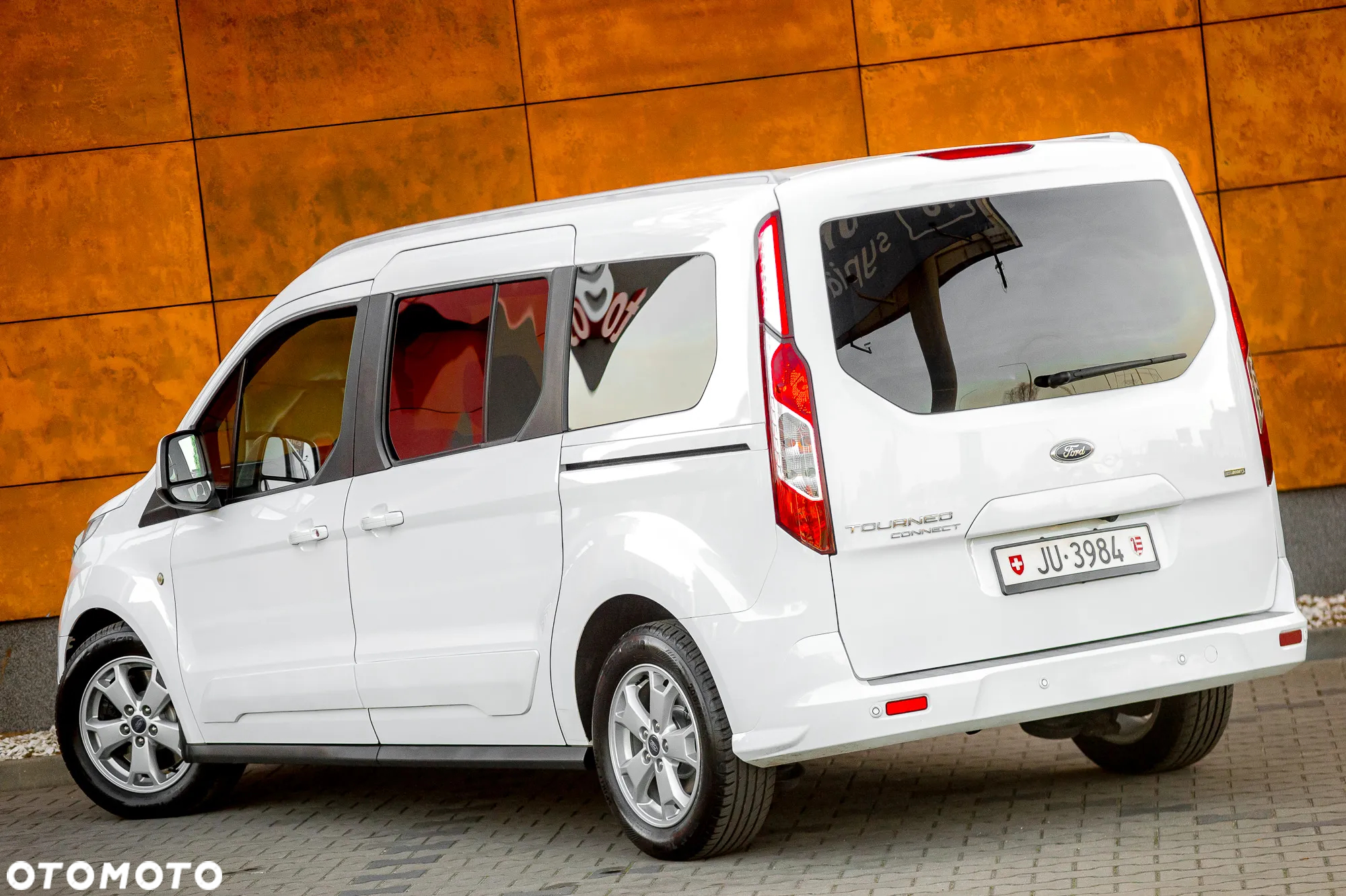 Ford Tourneo Connect Grand - 12