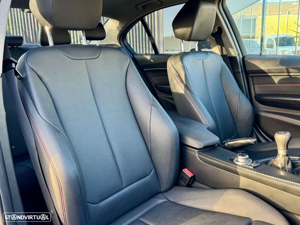 BMW 318 d Pack M - 12