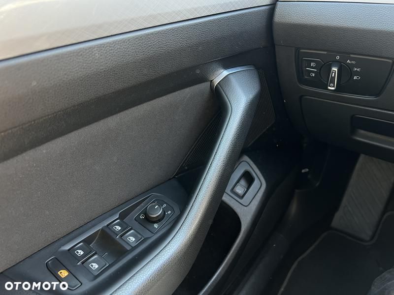Volkswagen Passat Variant 2.0 TDI EVO Business DSG - 22