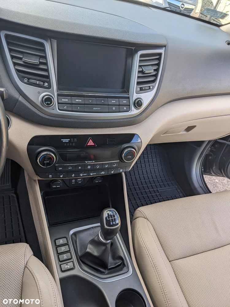 Hyundai Tucson 2.0 CRDI 4WD Premium - 28
