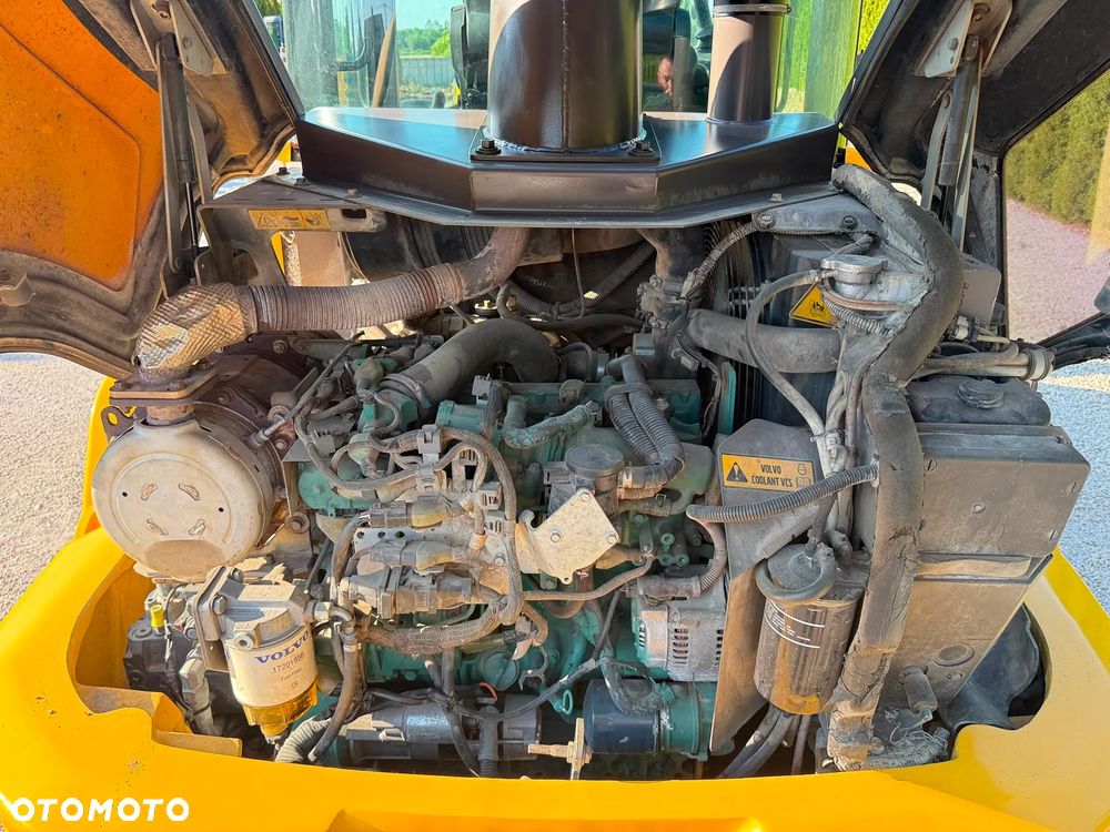 Volvo L30G / ORYGINAŁ / PIĘKNIE UTRZYMANA  / SILNA I SZYBKA / ZADBANA / SPROWADZONA Z NIEMIEC / 407 409 406 60 70 M 506 509 L30 L35 B G - 6