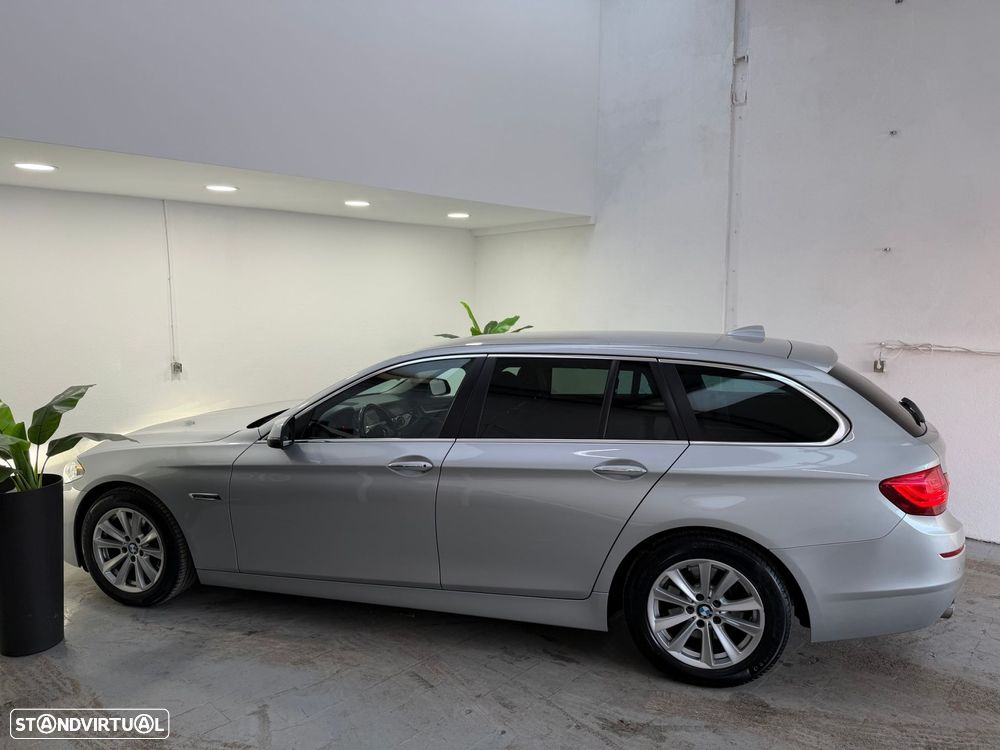 BMW 525 d Line Luxury Auto - 2