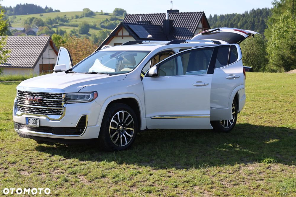 GMC Acadia - 9