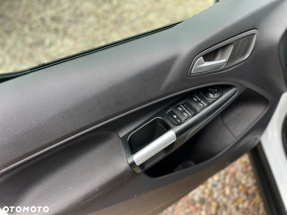 Ford Tourneo Connect Grand - 19