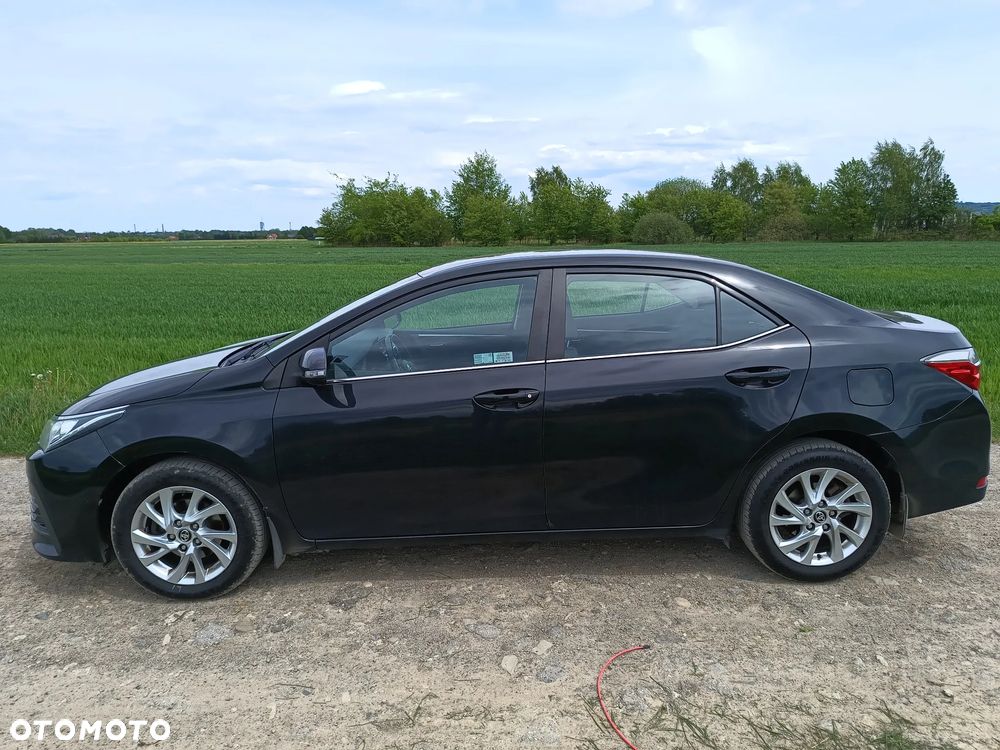 Toyota Corolla 1.6 Premium - 9