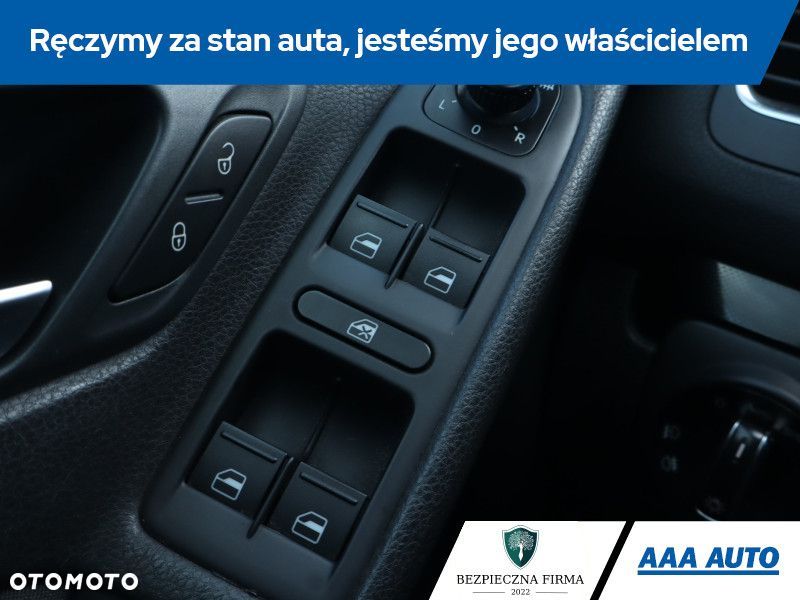 Volkswagen Golf - 17