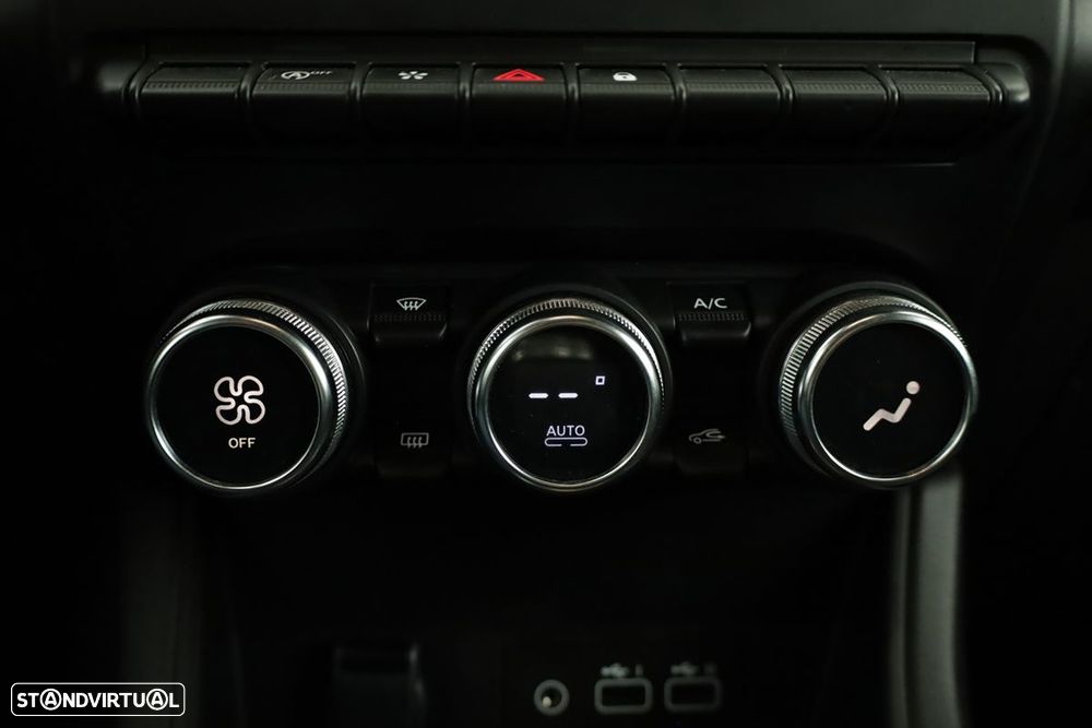 Renault Captur 1.0 TCe Techno Bi-Fuel - 13