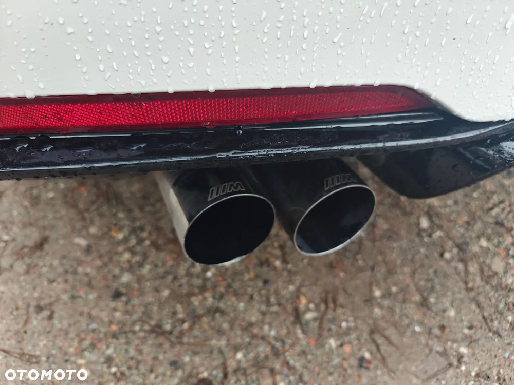 BMW Seria 3 318d Luxury Line - 11