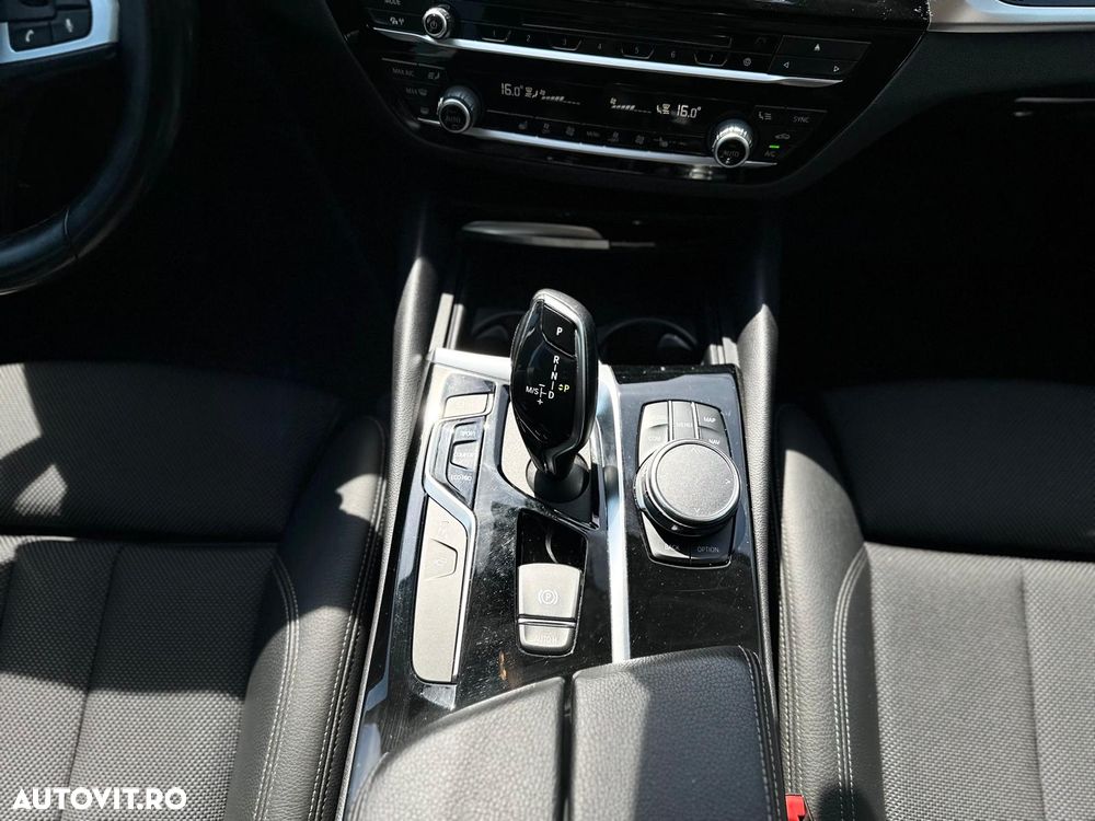BMW Seria 5 520d xDrive Aut. Sport Line - 15