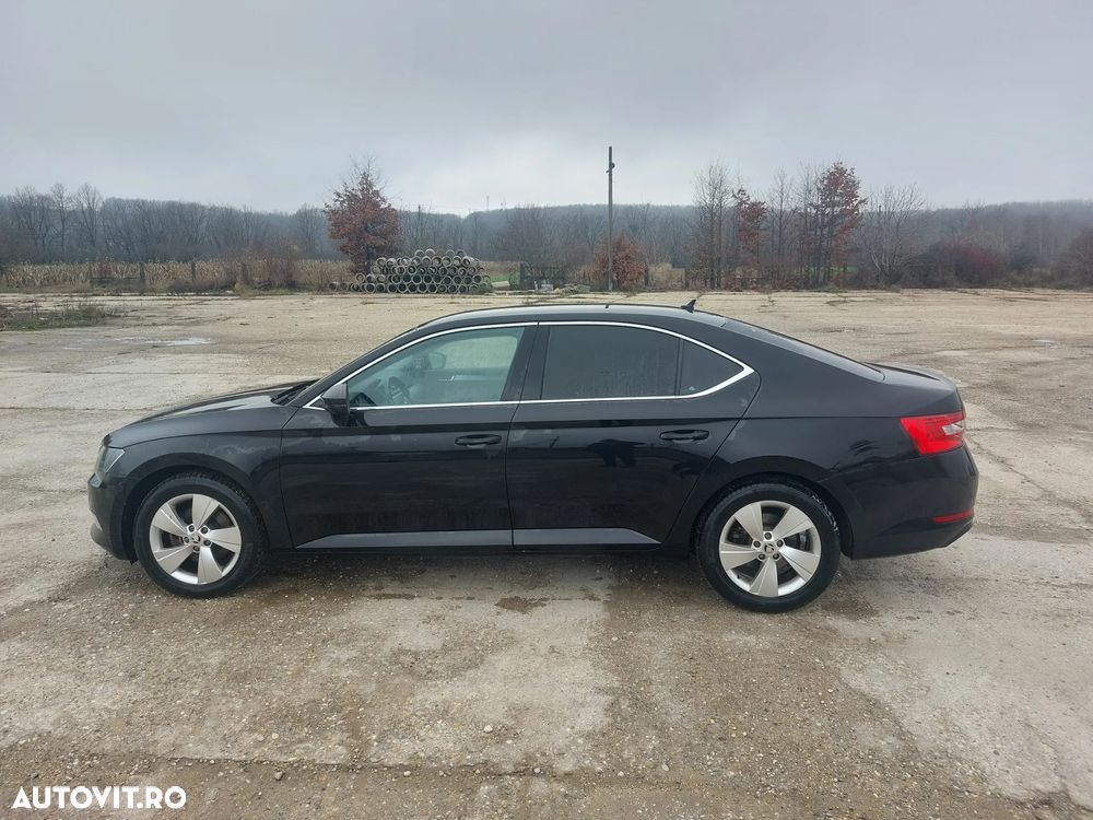 Skoda Superb 2.0 TDI DSG Active - 3