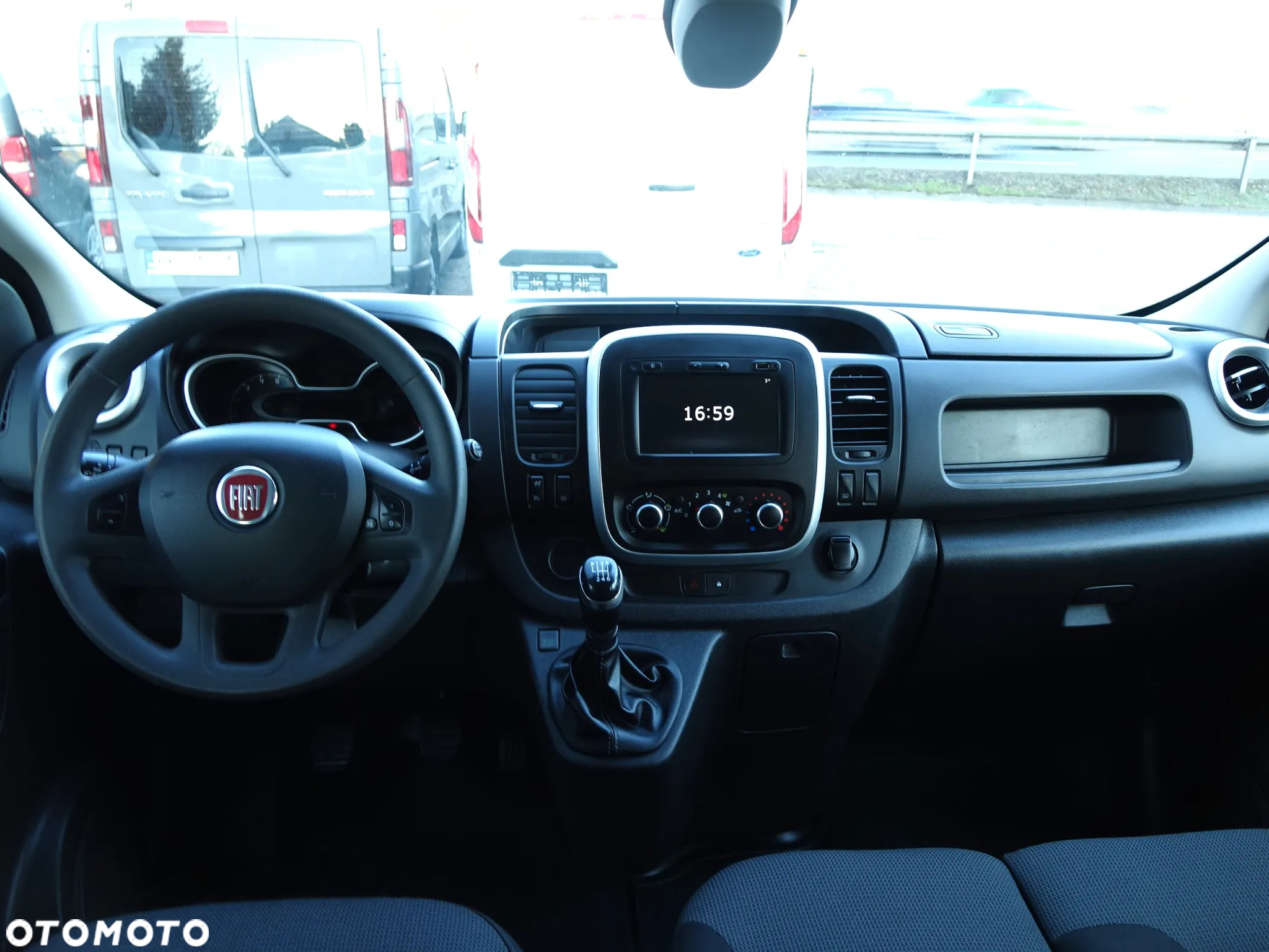 Renault Trafic 6-osobowy LONG brygadówka L2H1 - 10