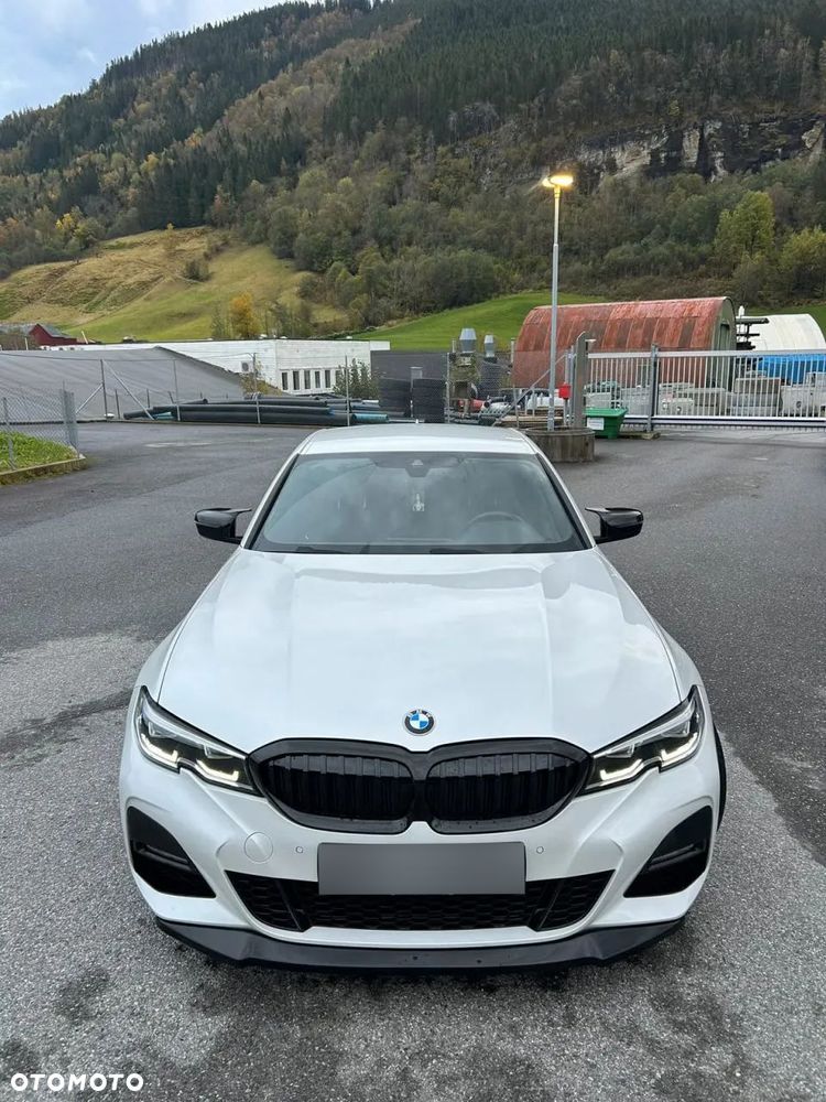 BMW Seria 3 330e PHEV M Sport - 5