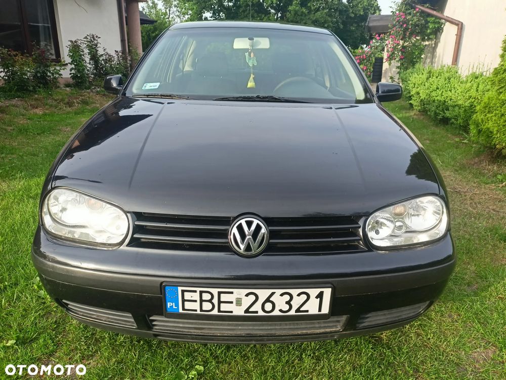 Volkswagen Golf 1.6 Basis - 1