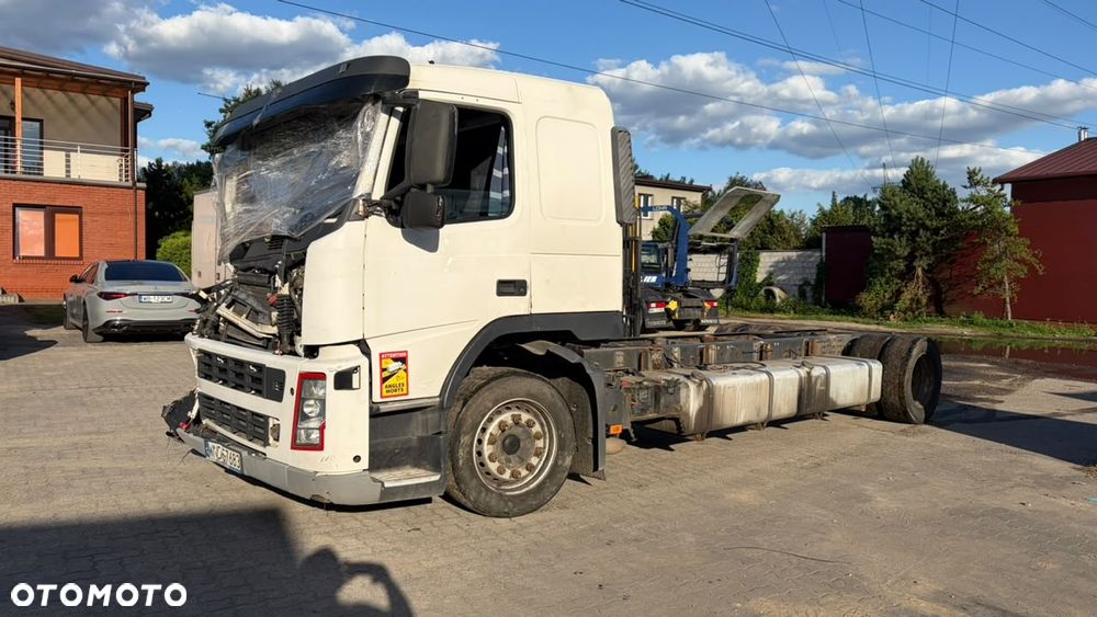 Volvo 400 - 1
