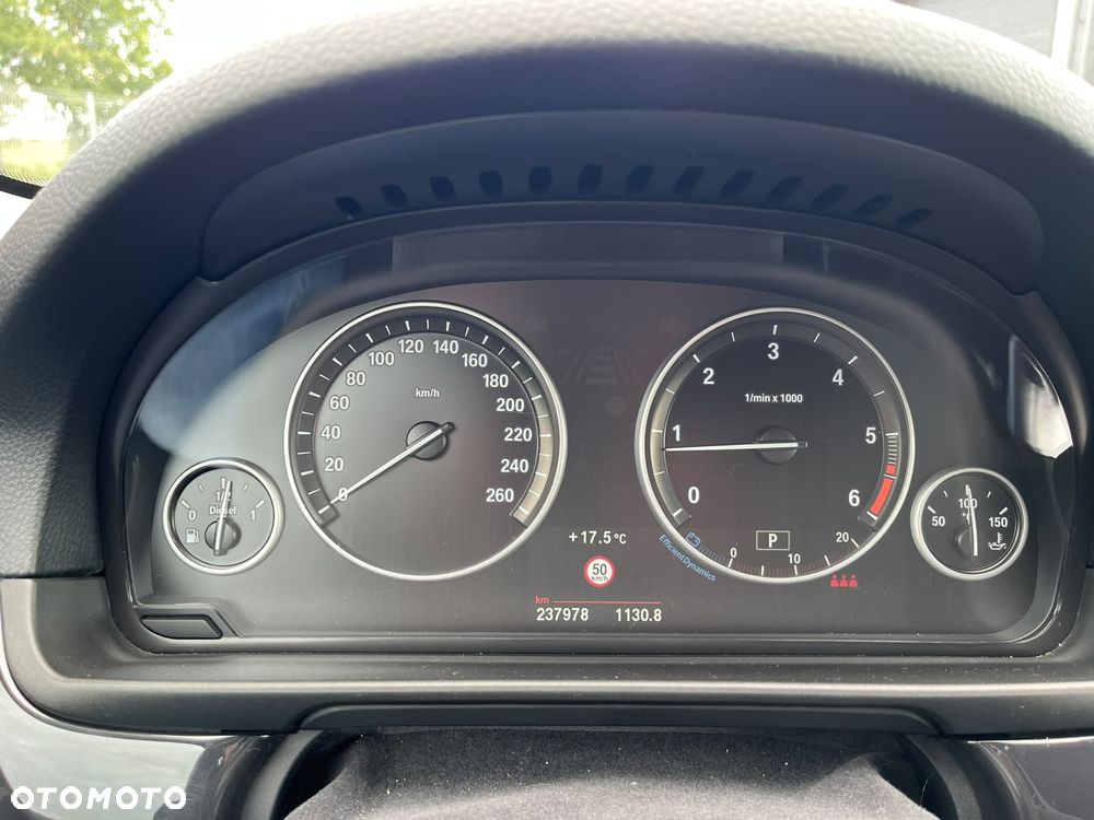 BMW Seria 5 525d - 7
