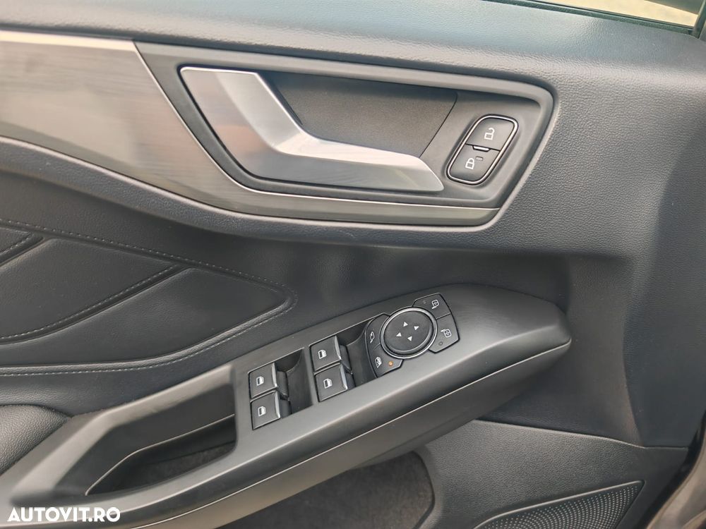 Ford Focus 1.5 EcoBlue Start-Stopp-System Aut. TITANIUM - 22