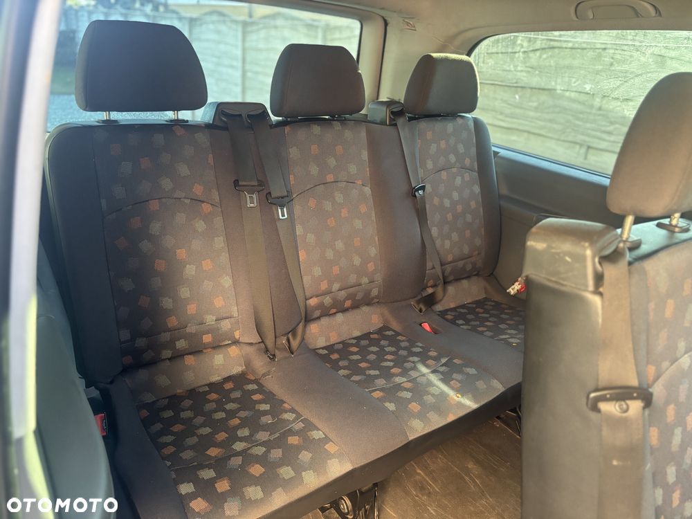 Mercedes-Benz Vito Univan 639.603 - 12