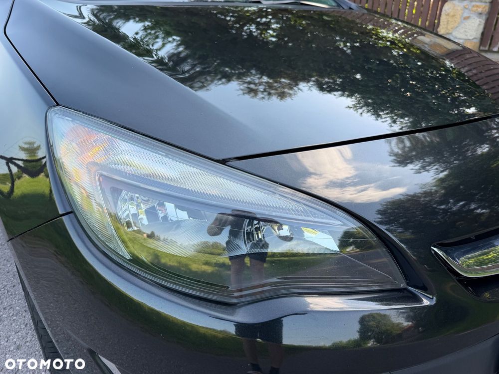 Opel Astra 1.4 Turbo 150 Jahre - 9