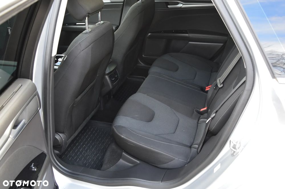 Ford Mondeo 2.0 TDCi ST-Line PowerShift - 11