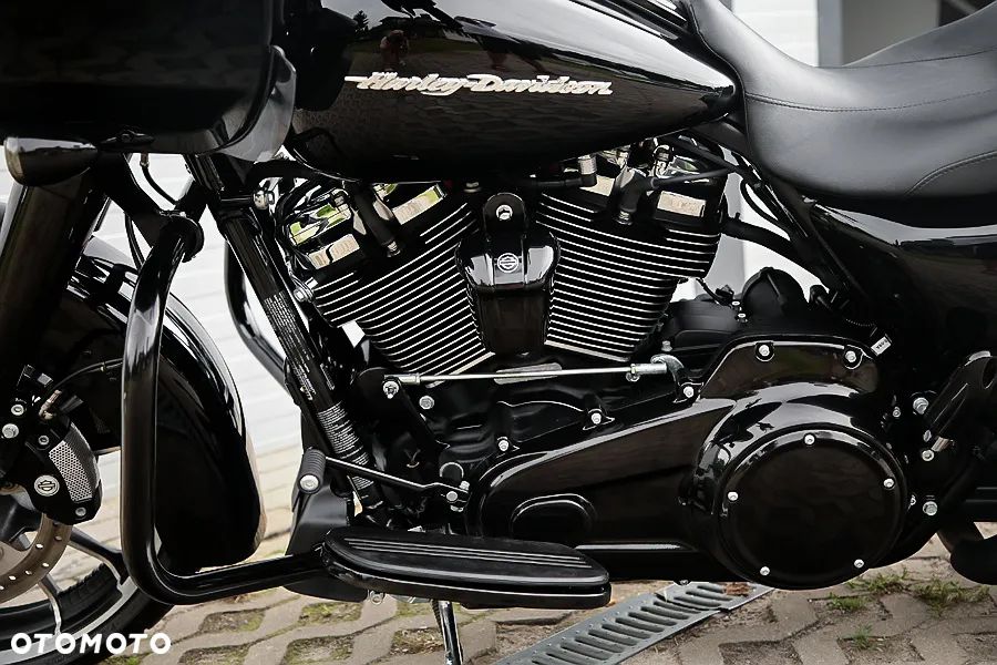 Harley-Davidson Touring Road Glide - 8