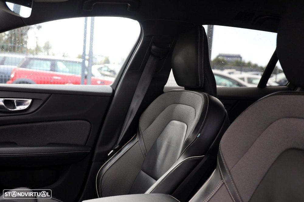 Volvo V60 2.0 T6 AWD TE R-Design - 9