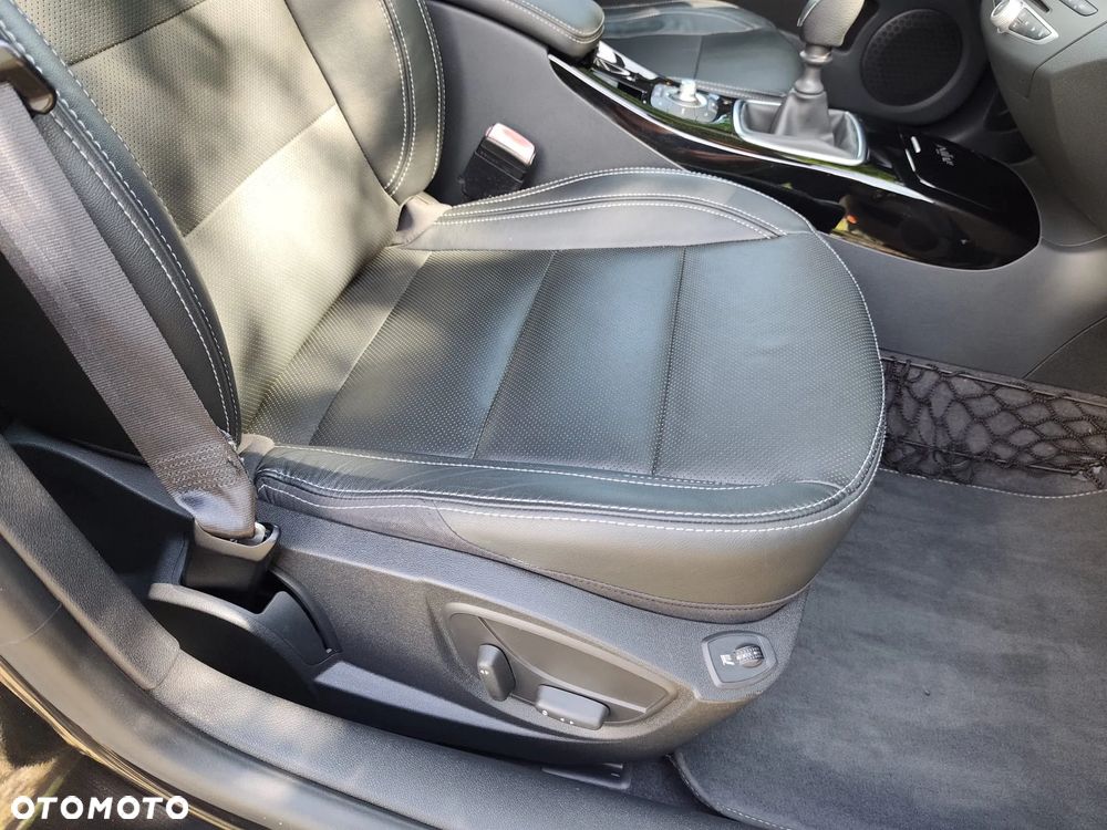 Renault Laguna dCi 180 FAP Initiale - 27