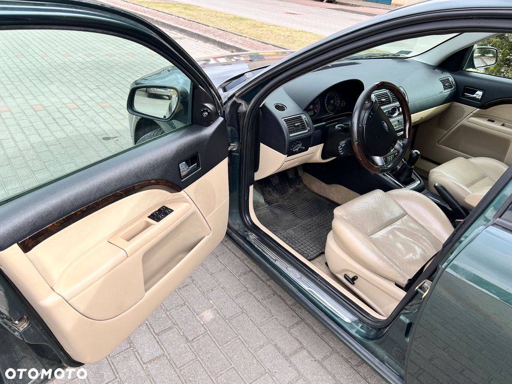 Ford Mondeo 2.0 Ghia - 5