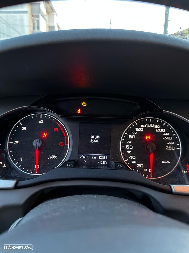 Audi A4 2.0 TDI Advance Multitronic - 11
