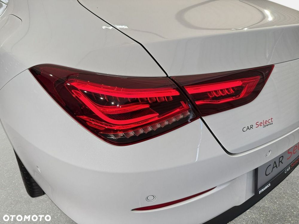 Mercedes-Benz CLA - 12