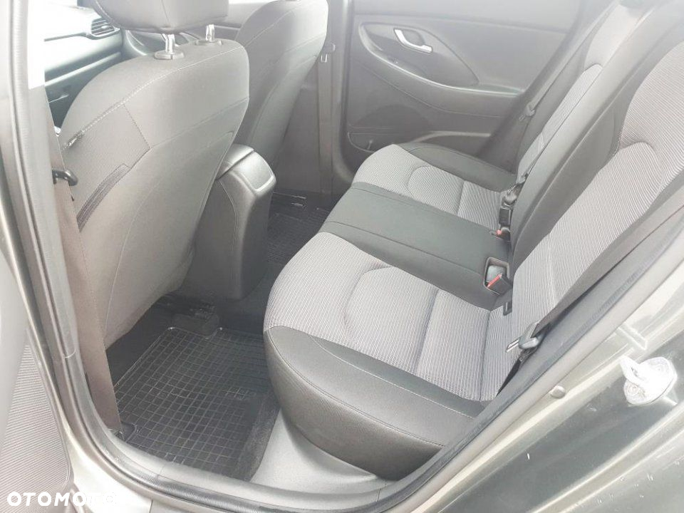 Hyundai i30 - 27
